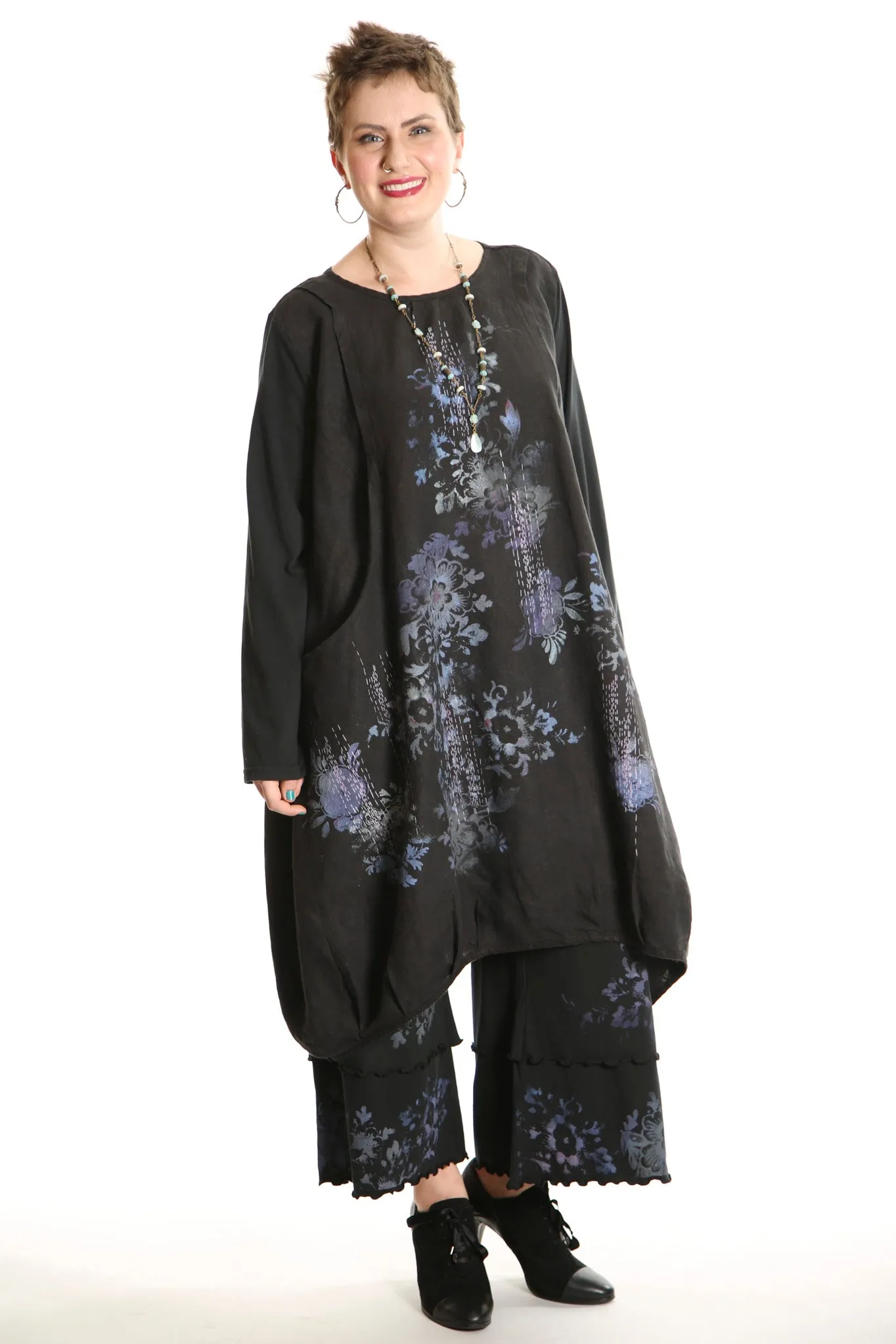 7205 Studio Dress Black - Printed -antique colorful floral