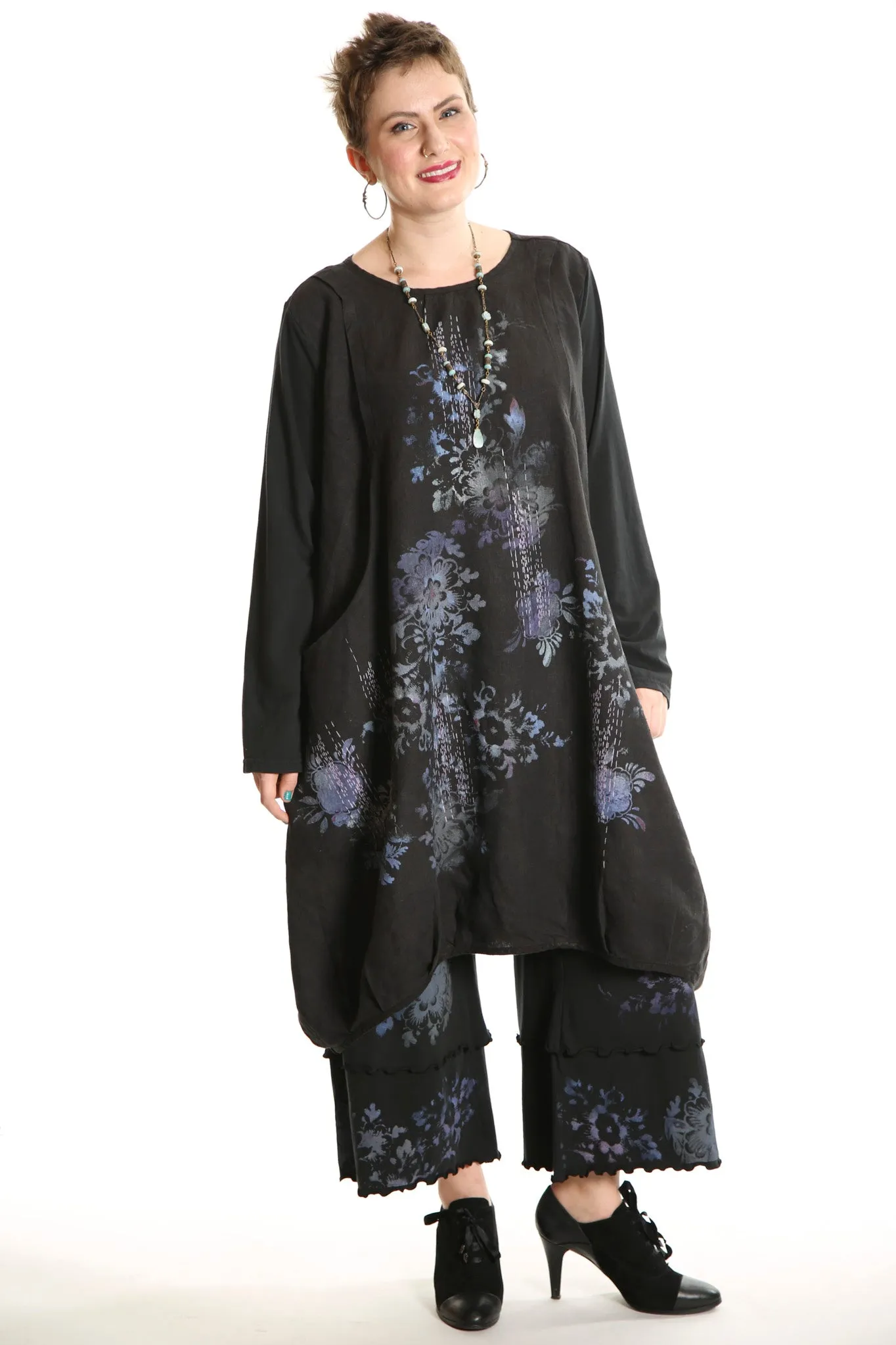 7205 Studio Dress Black - Printed -antique colorful floral