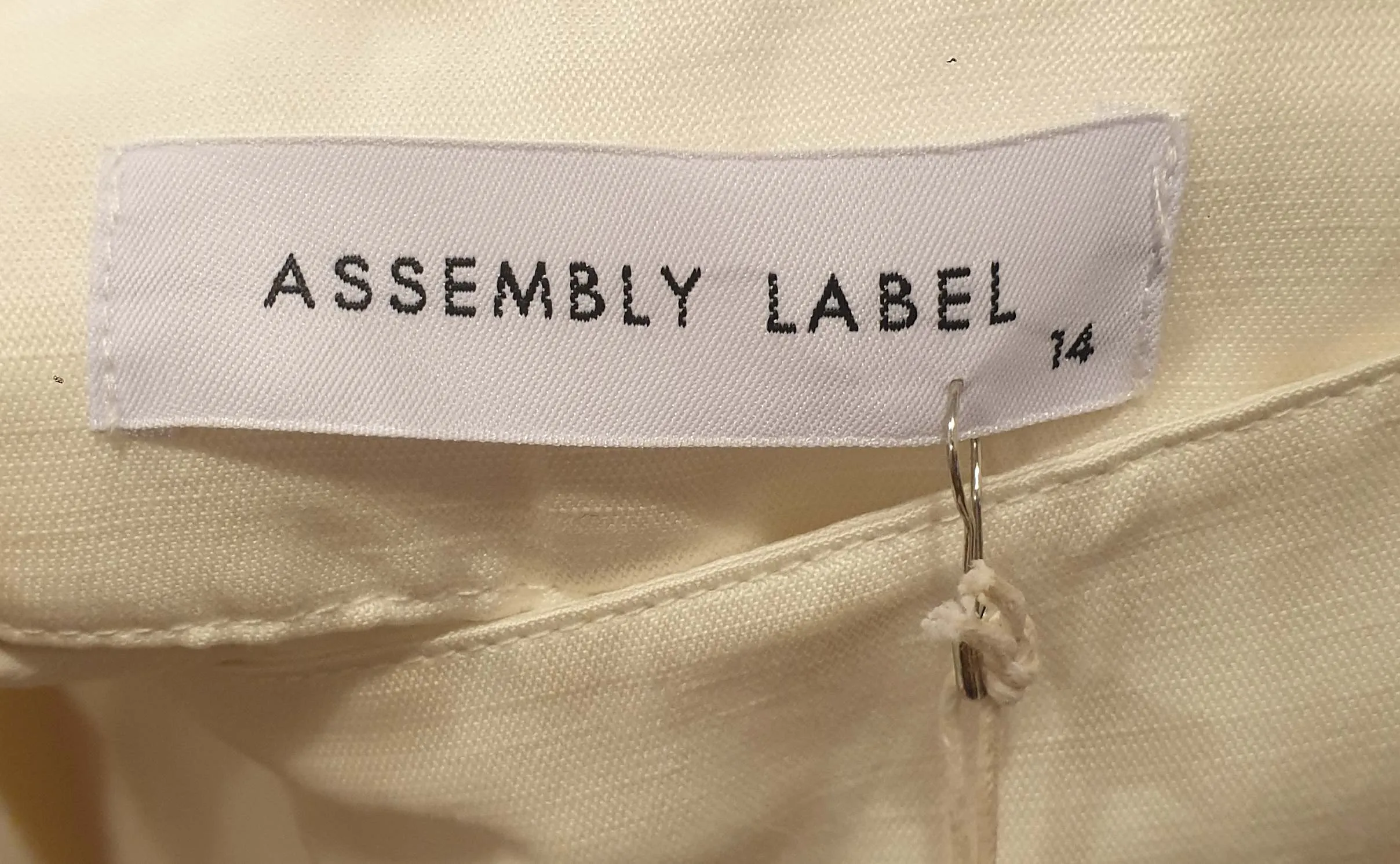 Assembly Label cream linen mix wide leg pants size 14 (best fits 12-small 14)