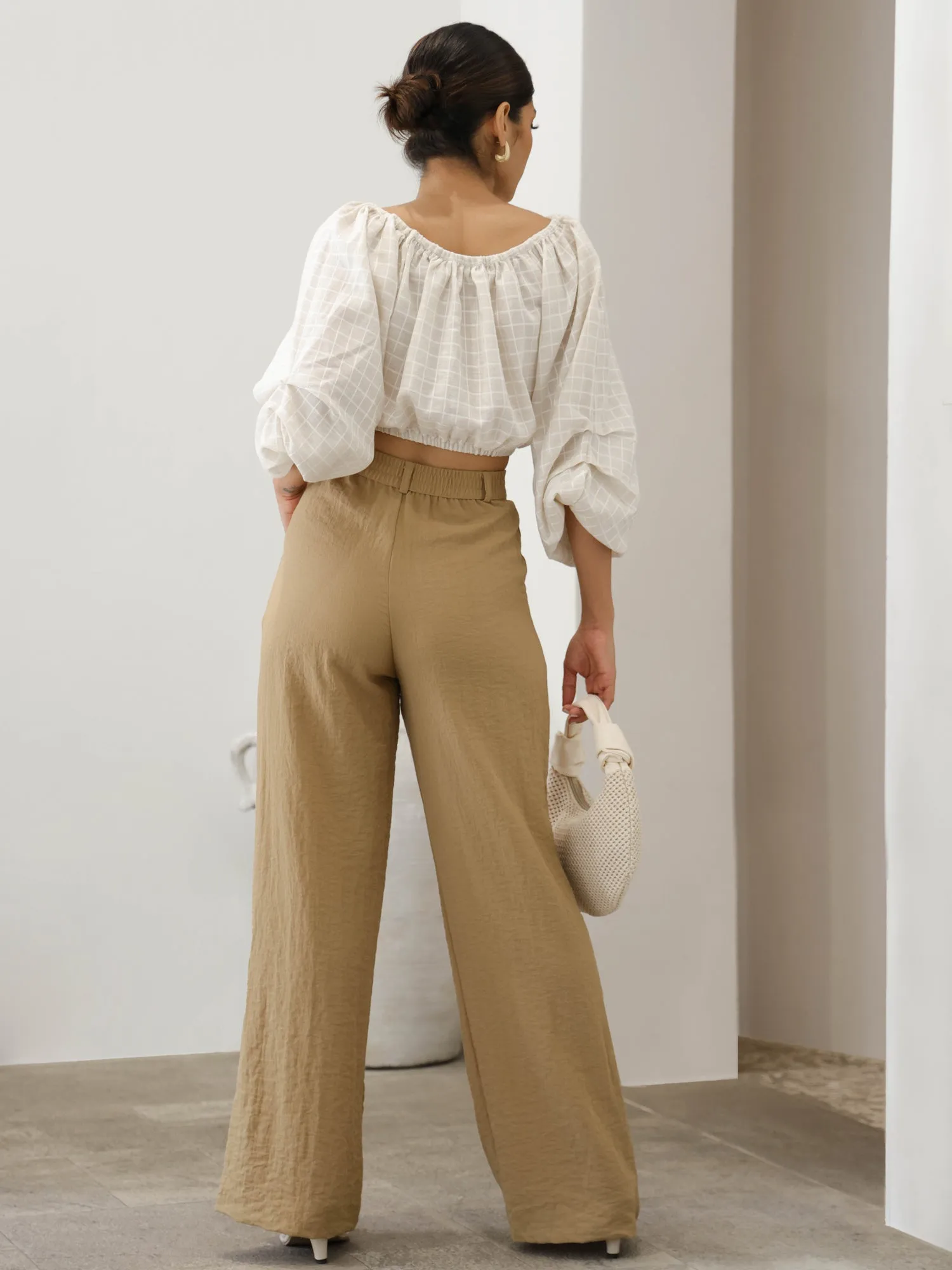 Balloon Sleeved Front Tie Up Top