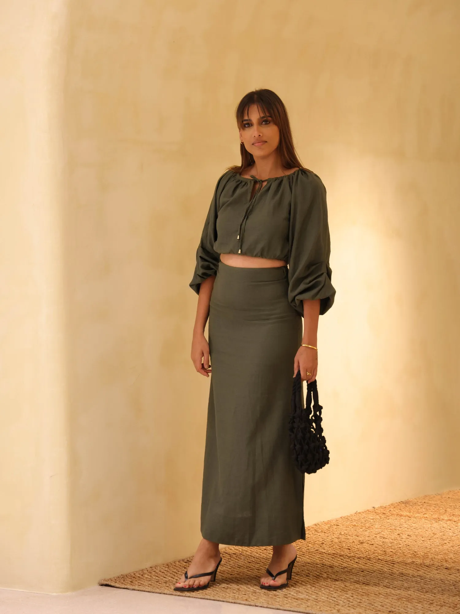 Balloon Sleeved Front Tie Up Top