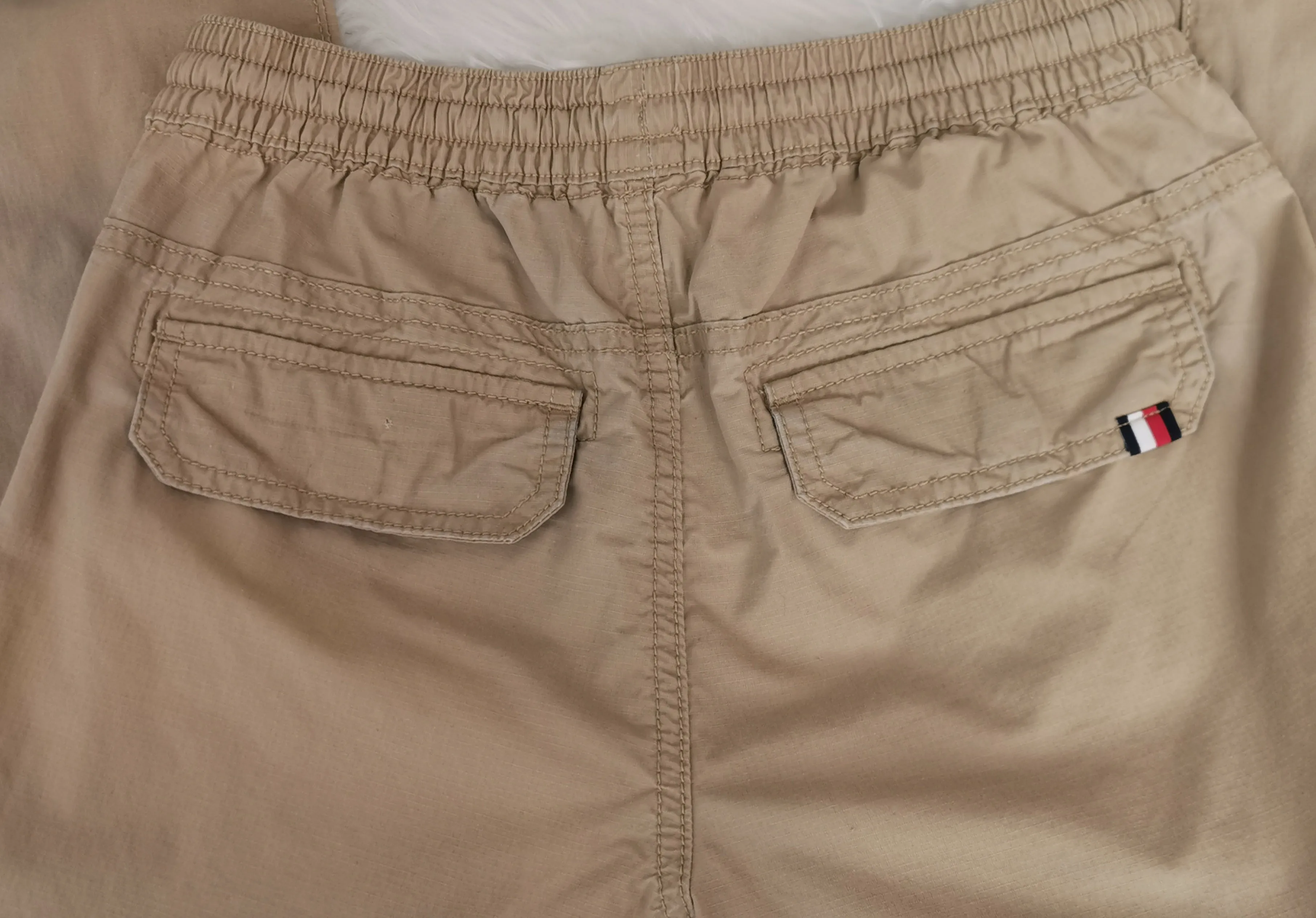 BOY SIZE 12 YEARS - TOMMY HILFIGER, Cream Cargo Pants VGUC B48