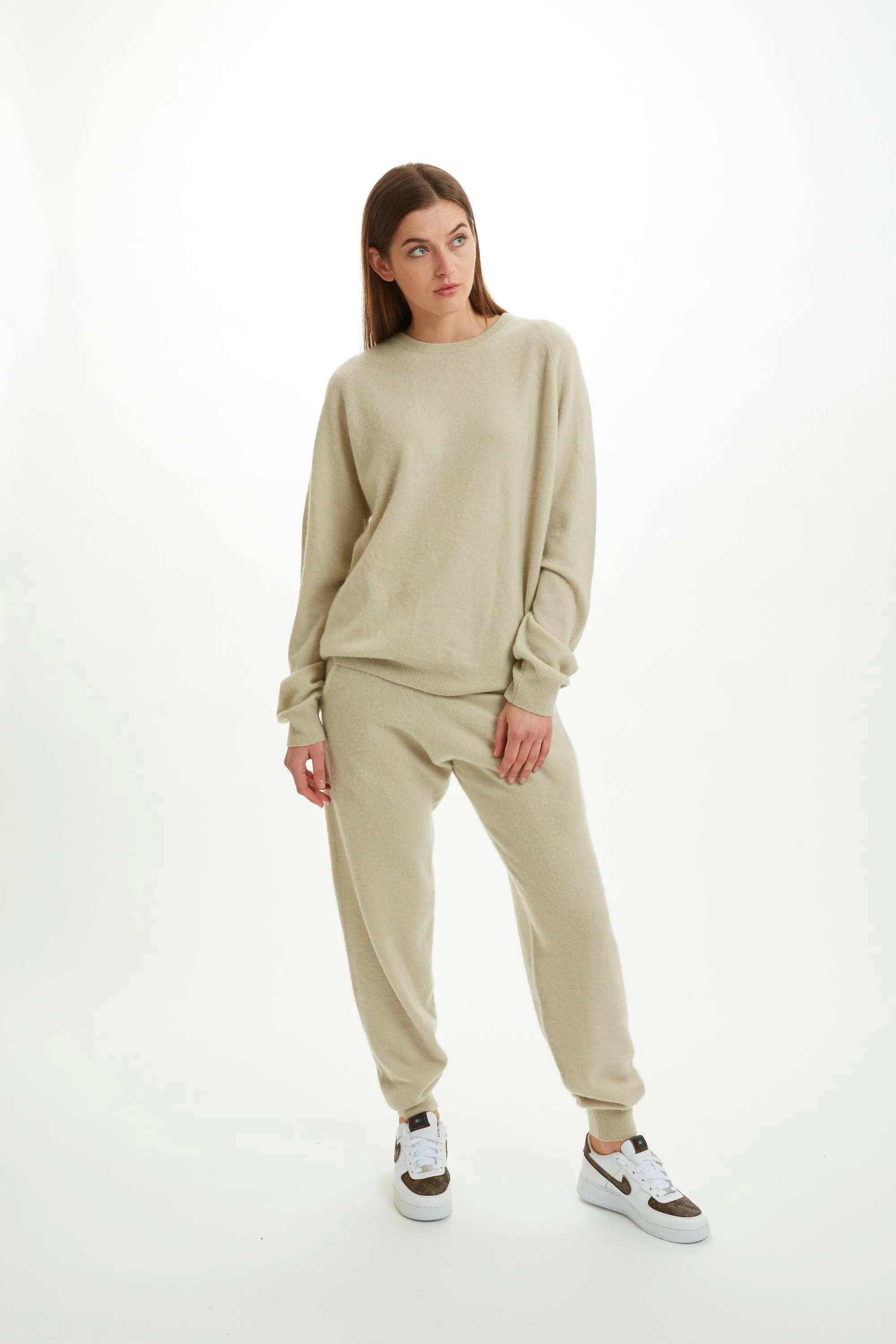 Boyfriend R-Neck Sweater