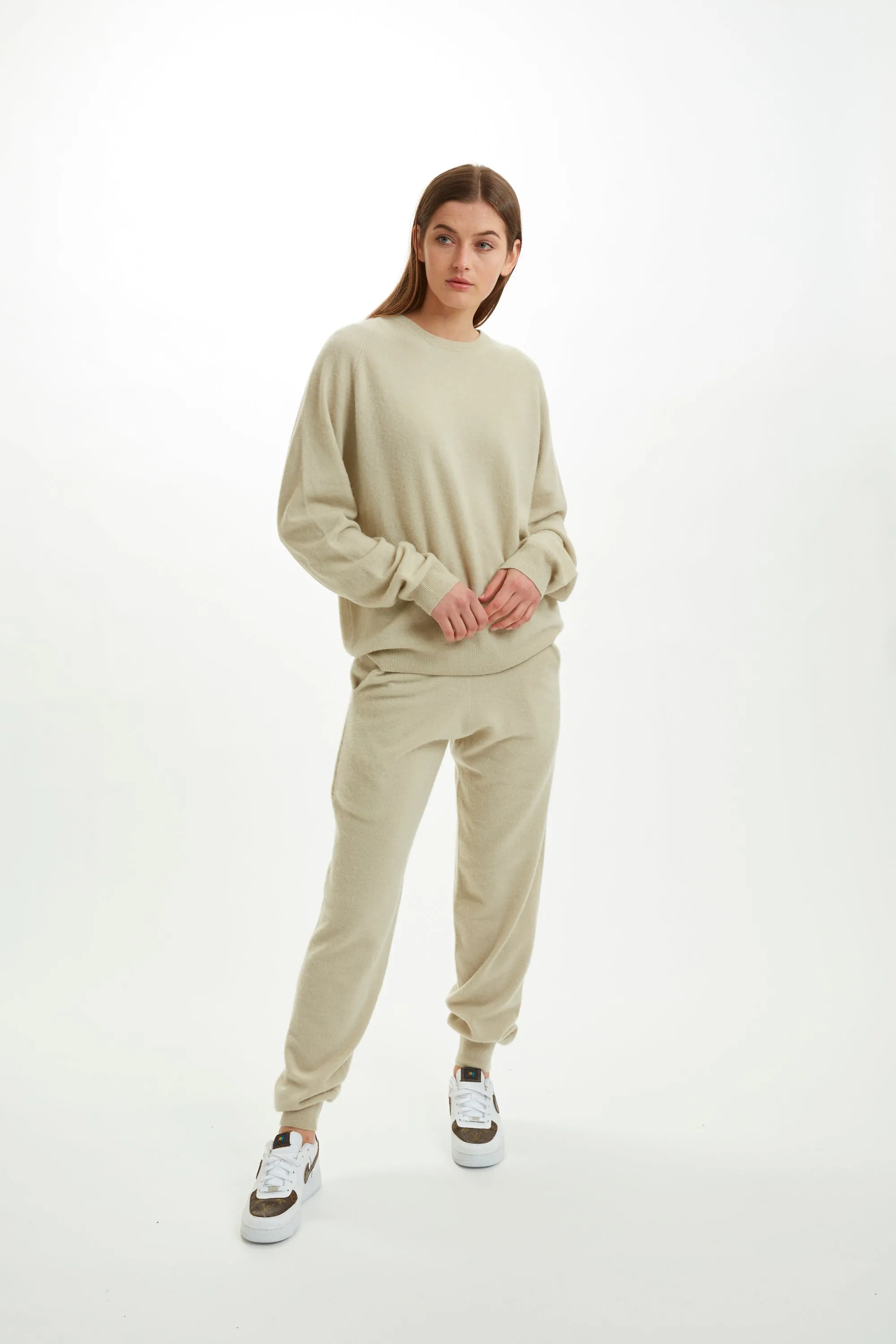 Boyfriend R-Neck Sweater