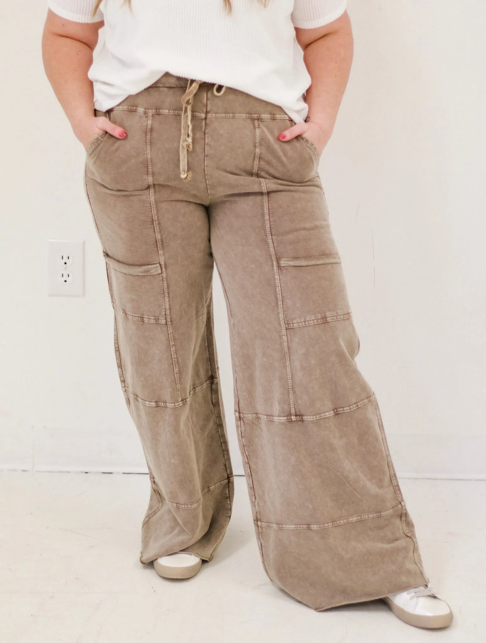 Calling for You Wide Legged Pants in Mocha