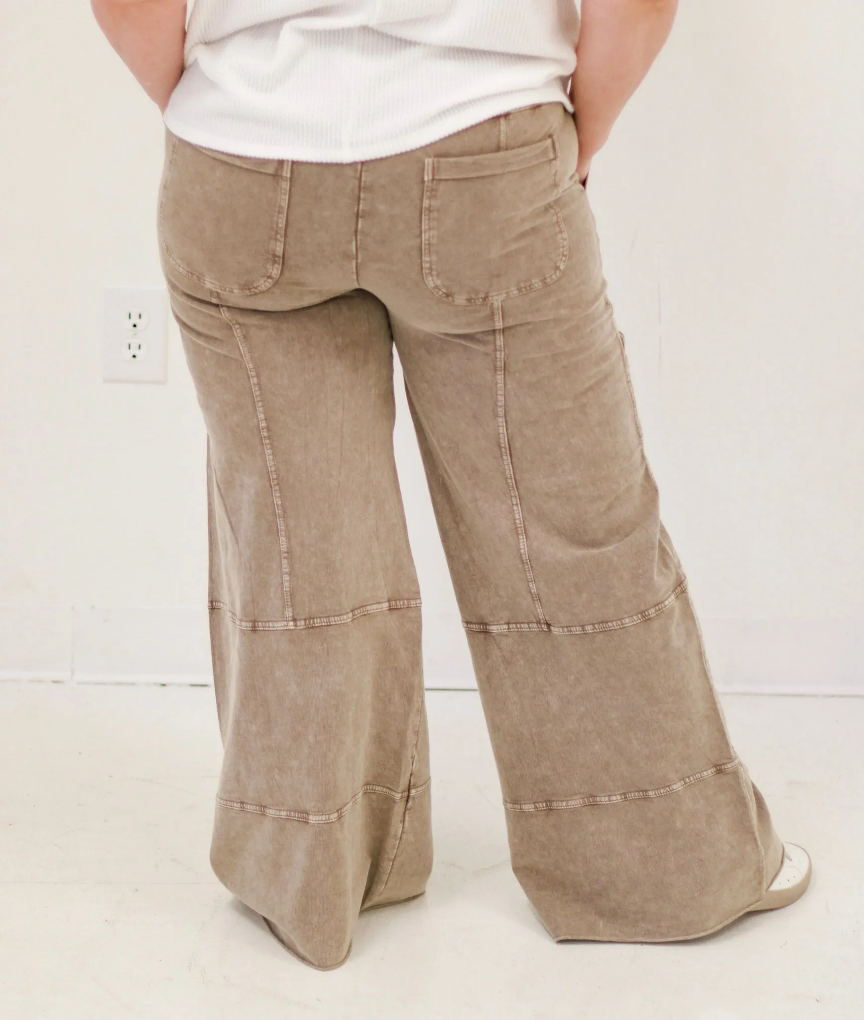 Calling for You Wide Legged Pants in Mocha