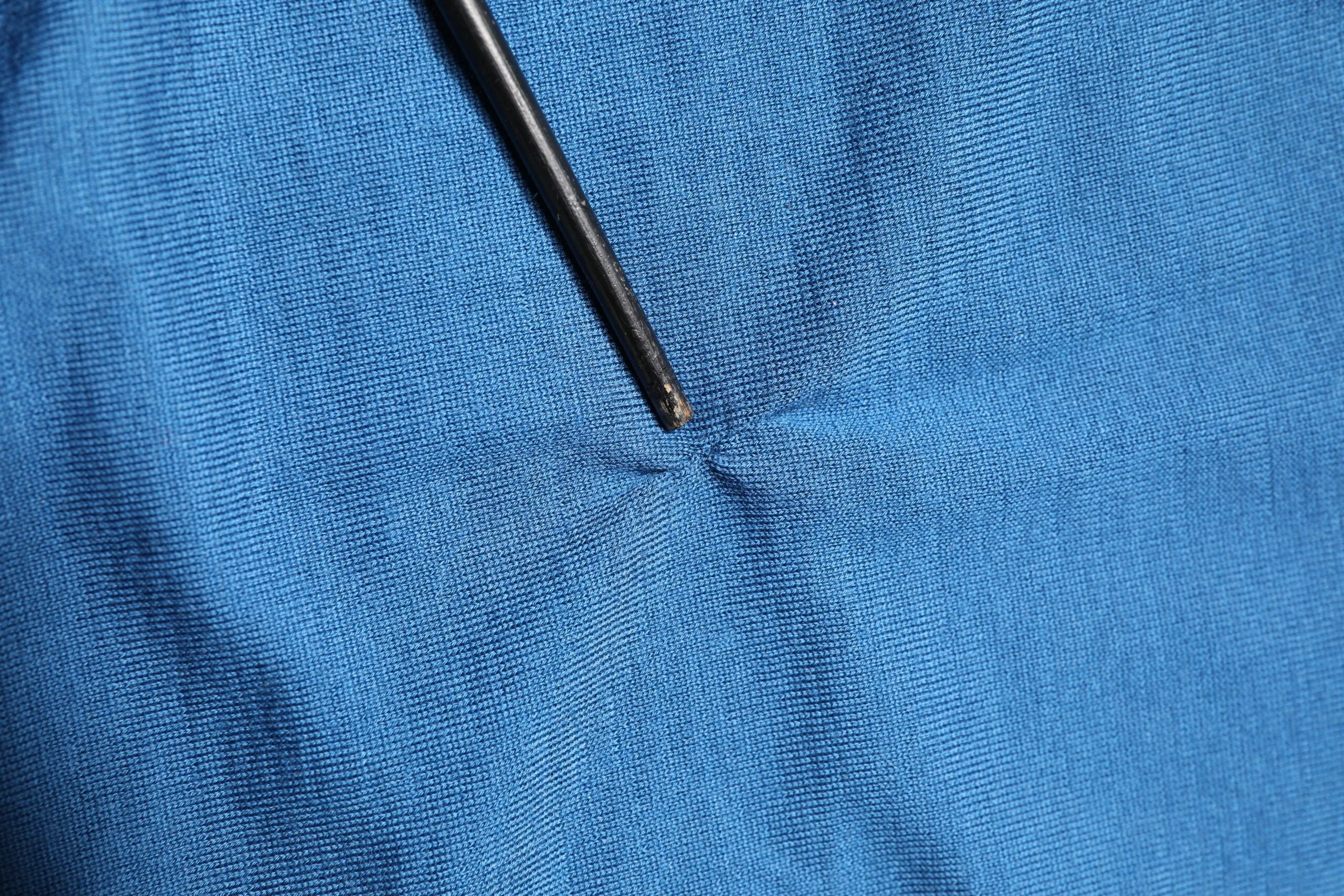 Dolce & Gabbana Blue Cashmere Crown V-neck Pullover Sweater