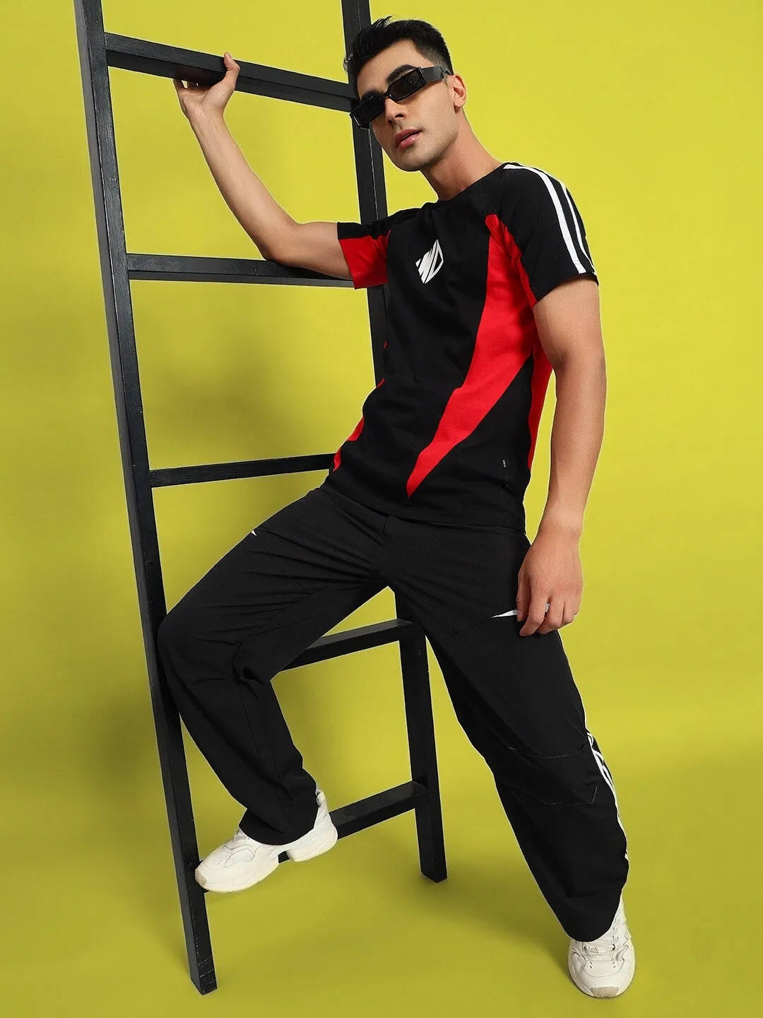 Drove Relaxed Fit Cargo Pants (Black)