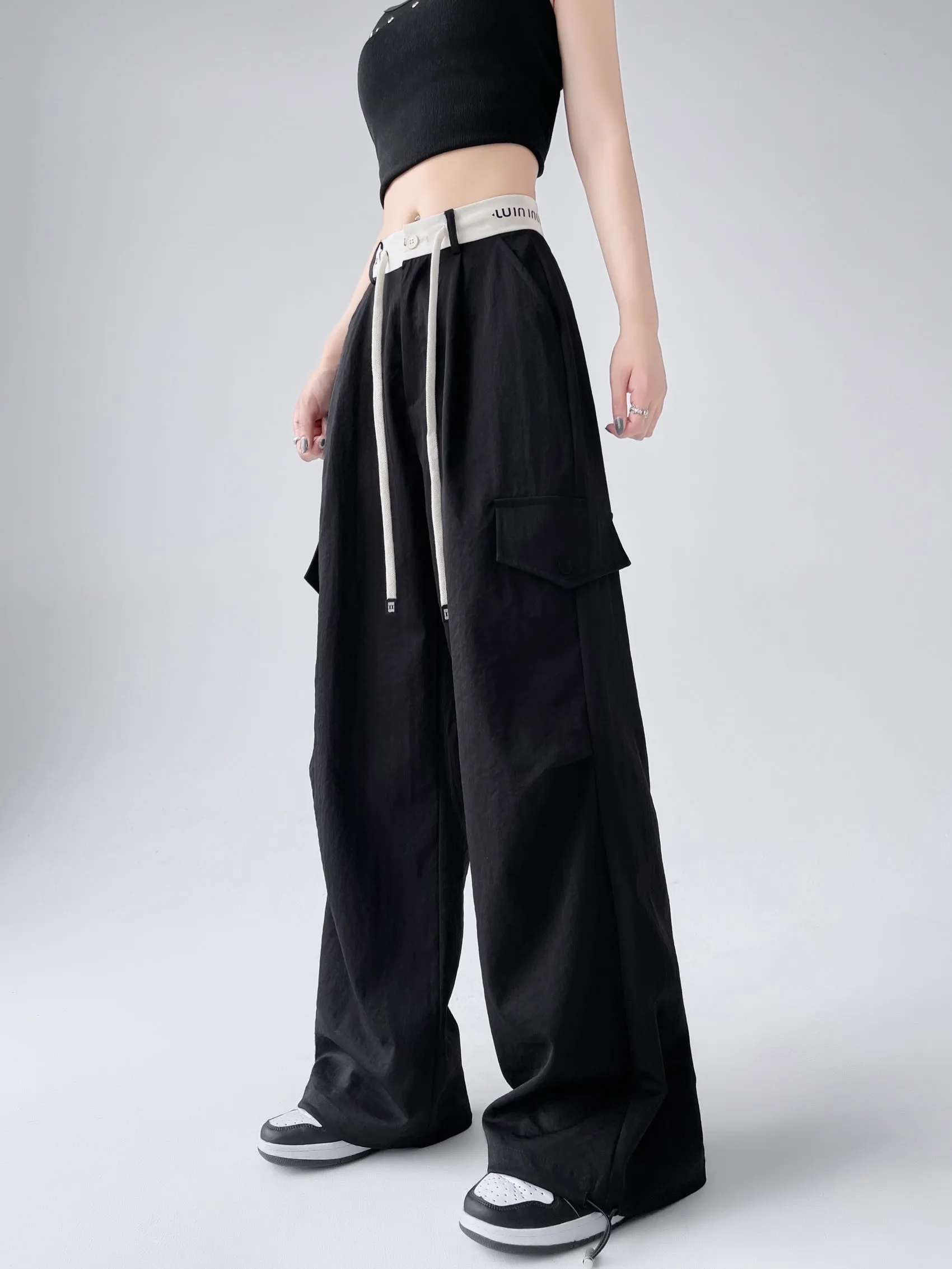 Fashionable Solid Wide Leg Cargo Pant Designed for Comfort and Movement