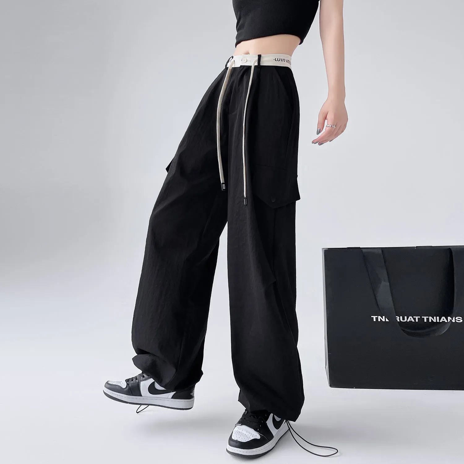 Fashionable Solid Wide Leg Cargo Pant Designed for Comfort and Movement
