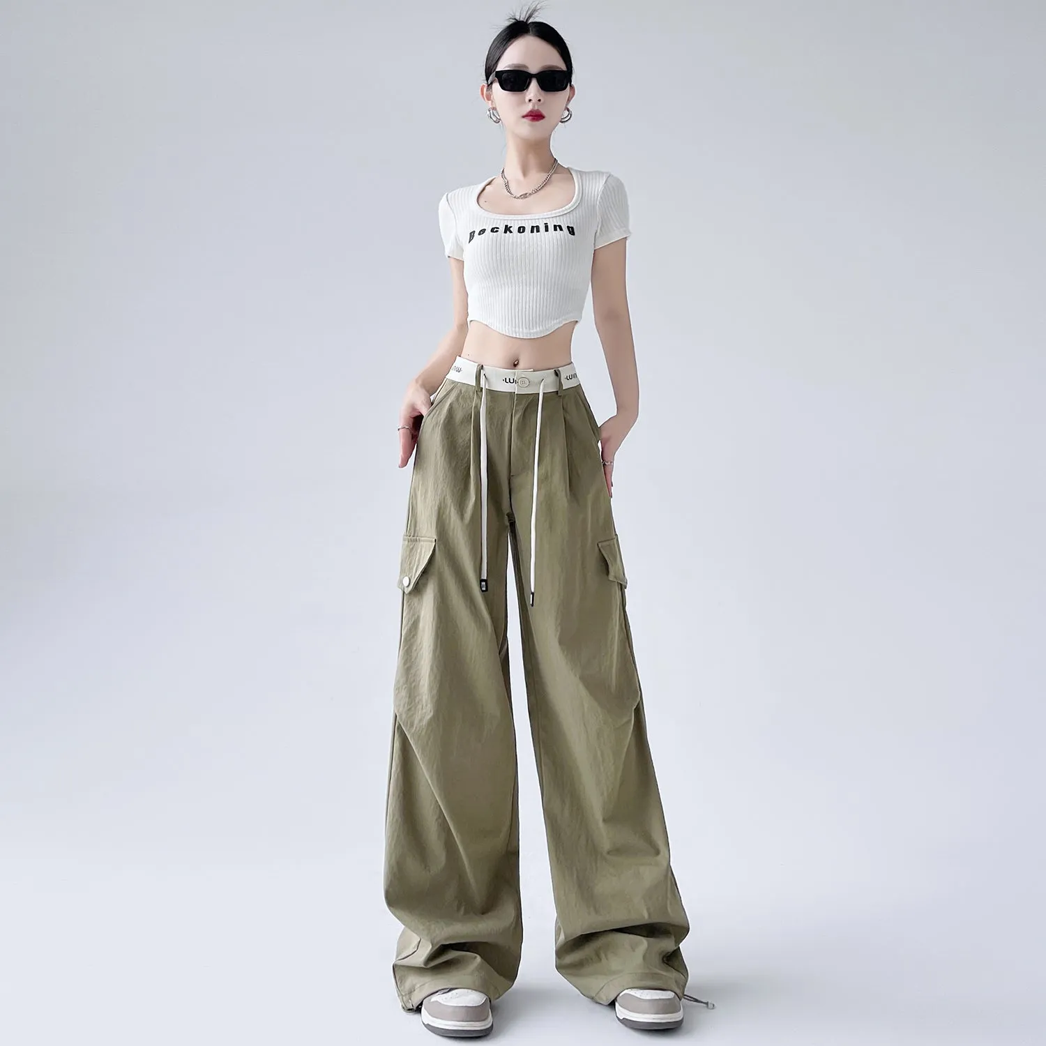 Fashionable Solid Wide Leg Cargo Pant Designed for Comfort and Movement