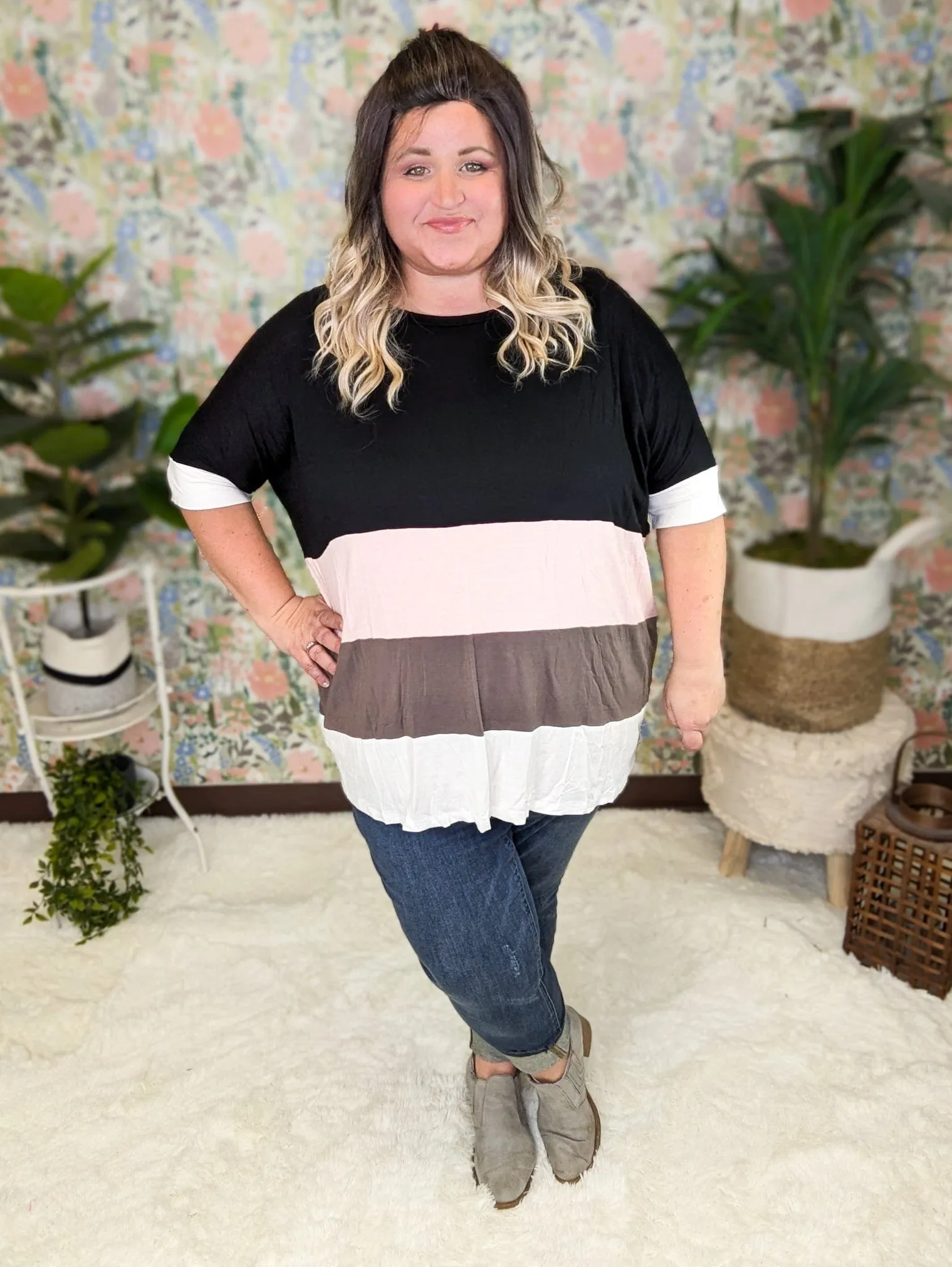 Jillian Colorblock Crewneck Short Sleeve in Dark Neapolitan