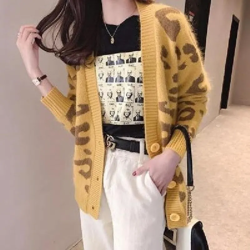 Kawaii Leopard V Neck Sweaters