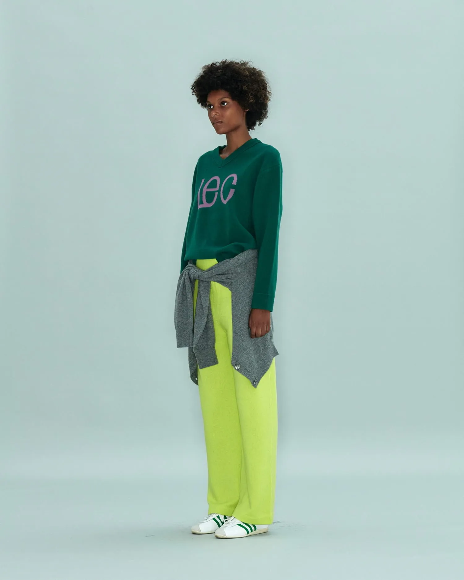 LE C V-Neck Sweater