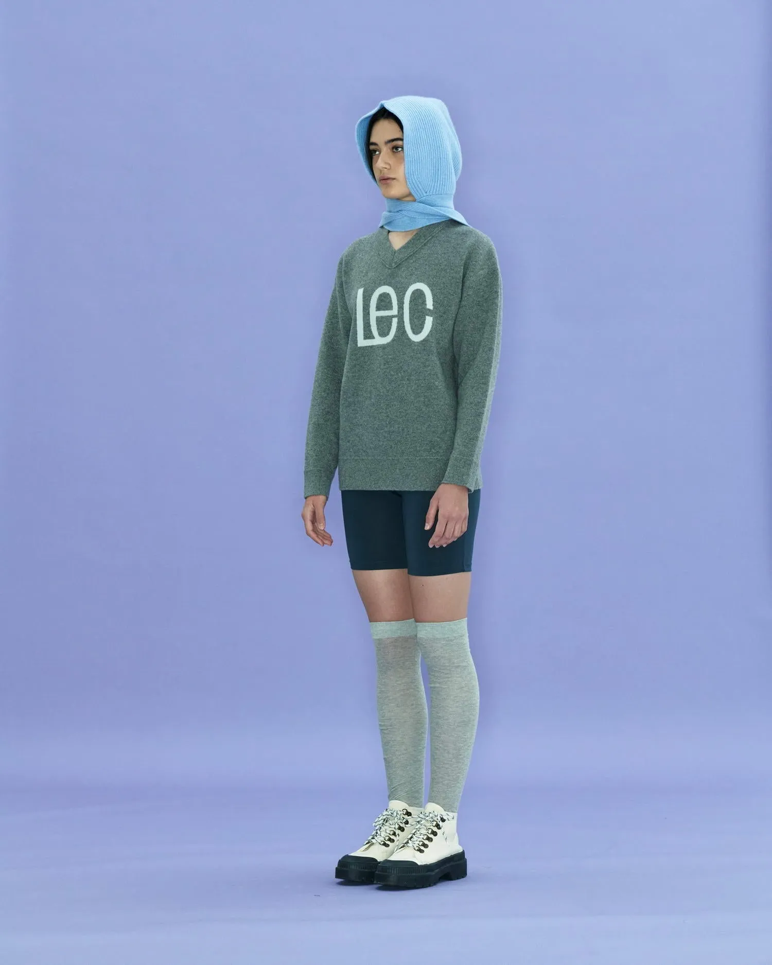 LE C V-Neck Sweater