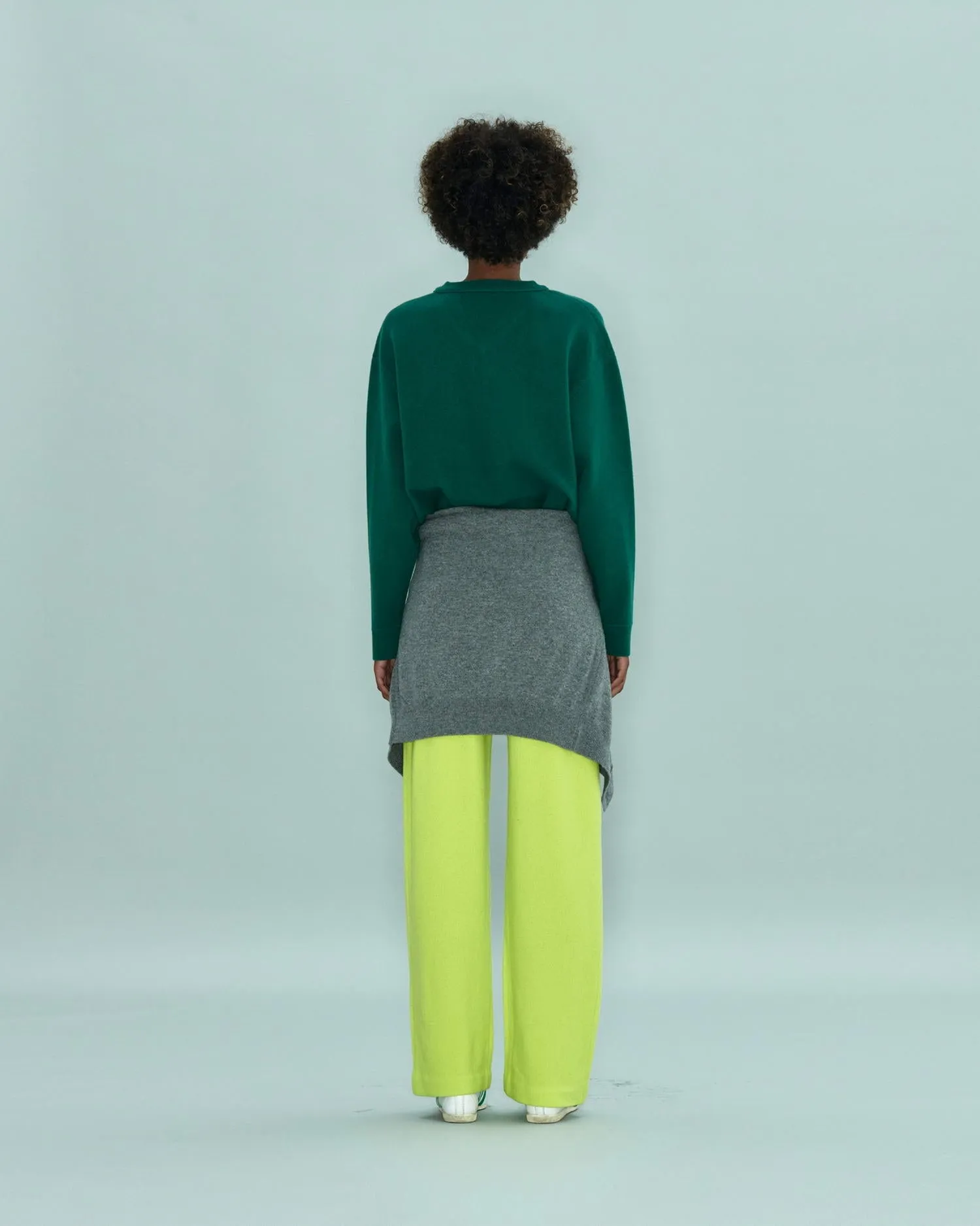 LE C V-Neck Sweater