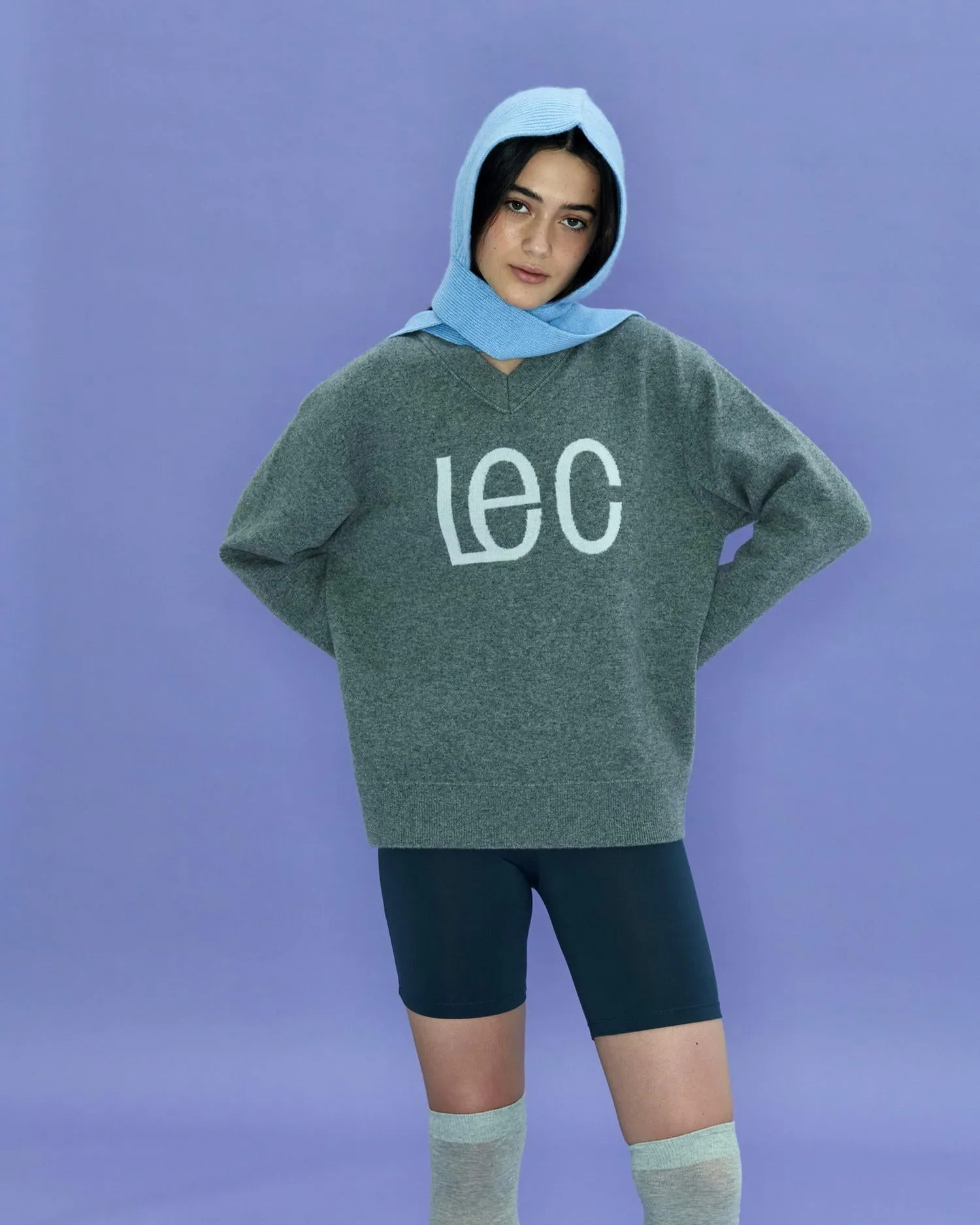 LE C V-Neck Sweater