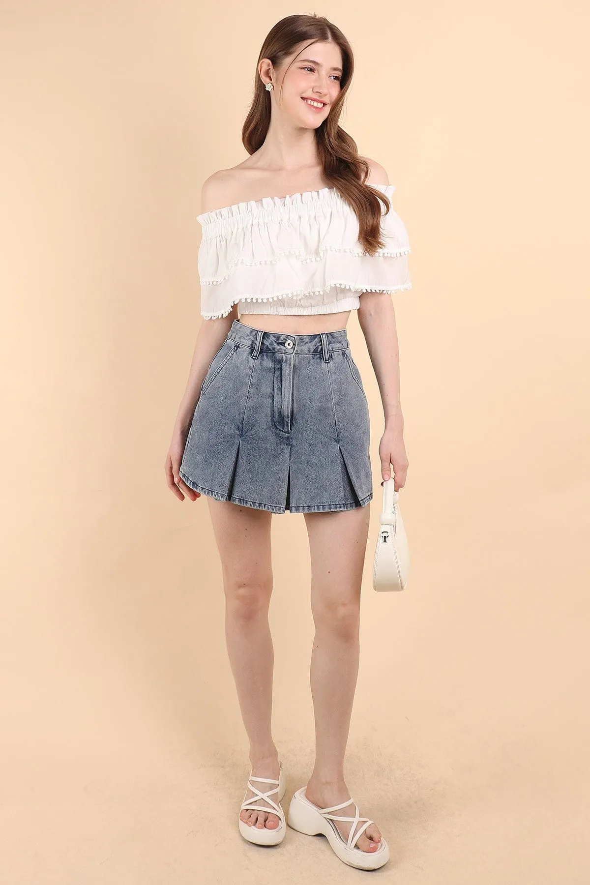 LINDSAY POM POM OFFSIE TOP IN WHITE