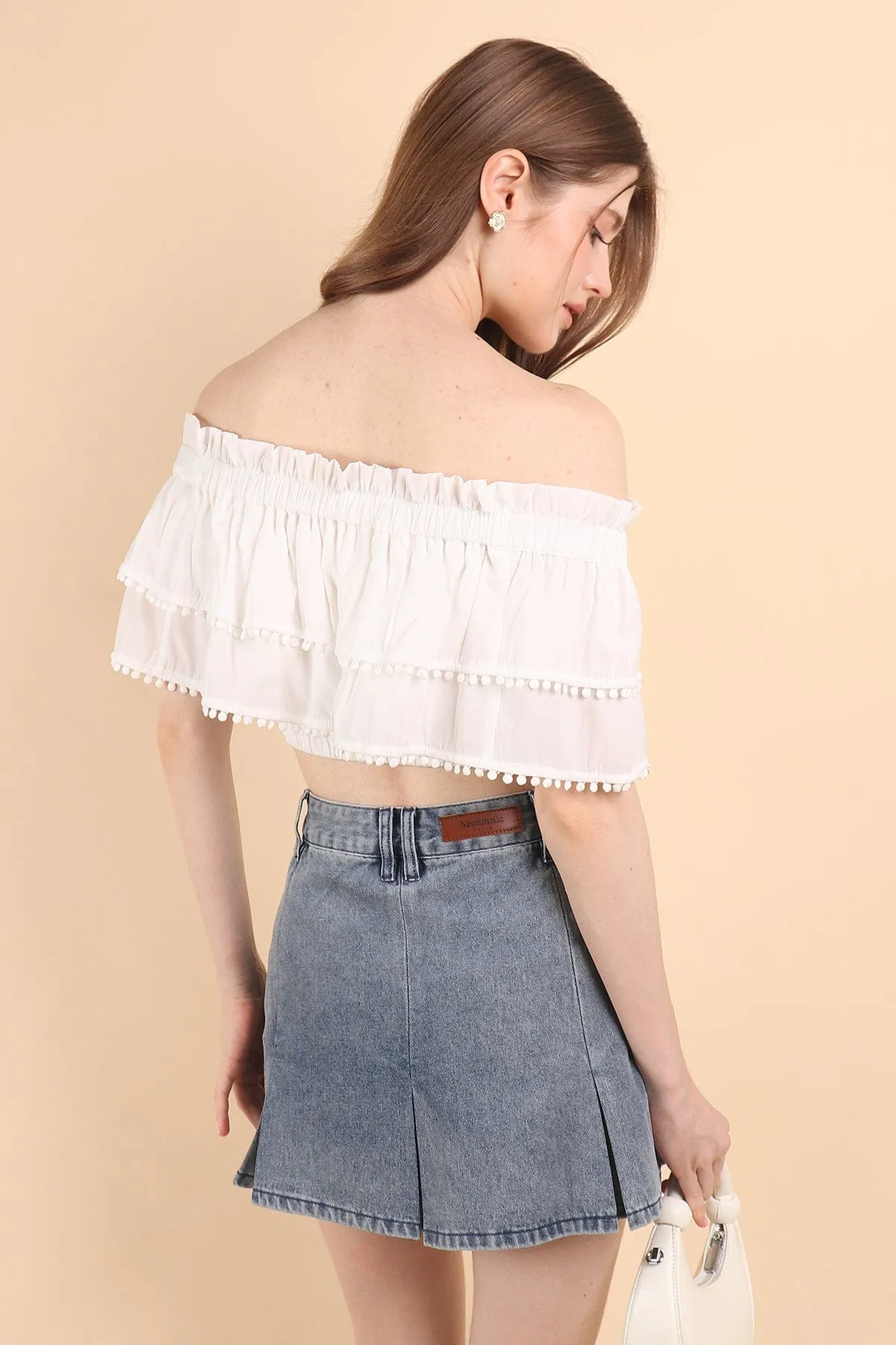 LINDSAY POM POM OFFSIE TOP IN WHITE