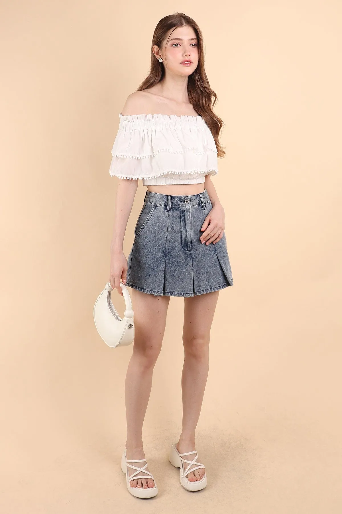 LINDSAY POM POM OFFSIE TOP IN WHITE