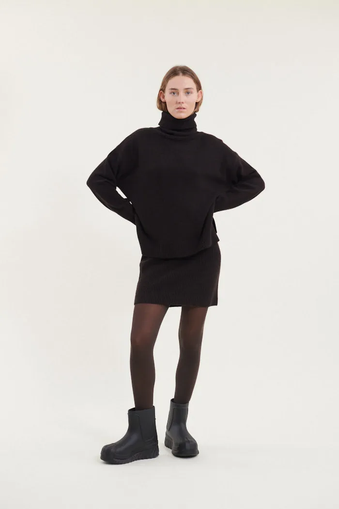 Lise Short T-Neck - Chocolate torte