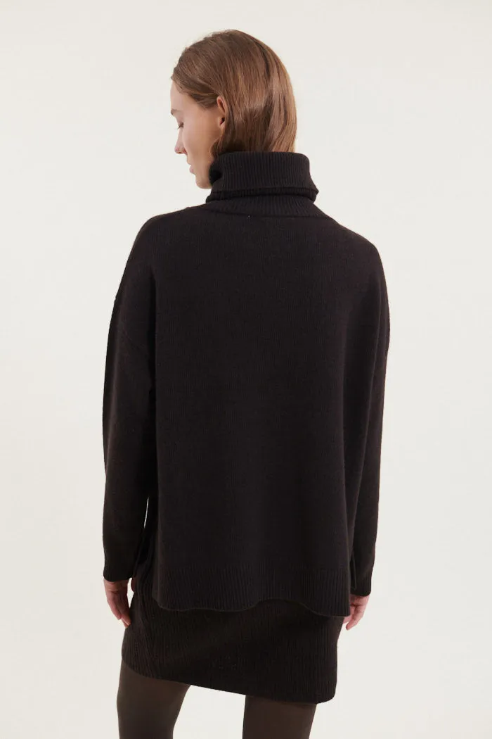 Lise Short T-Neck - Chocolate torte