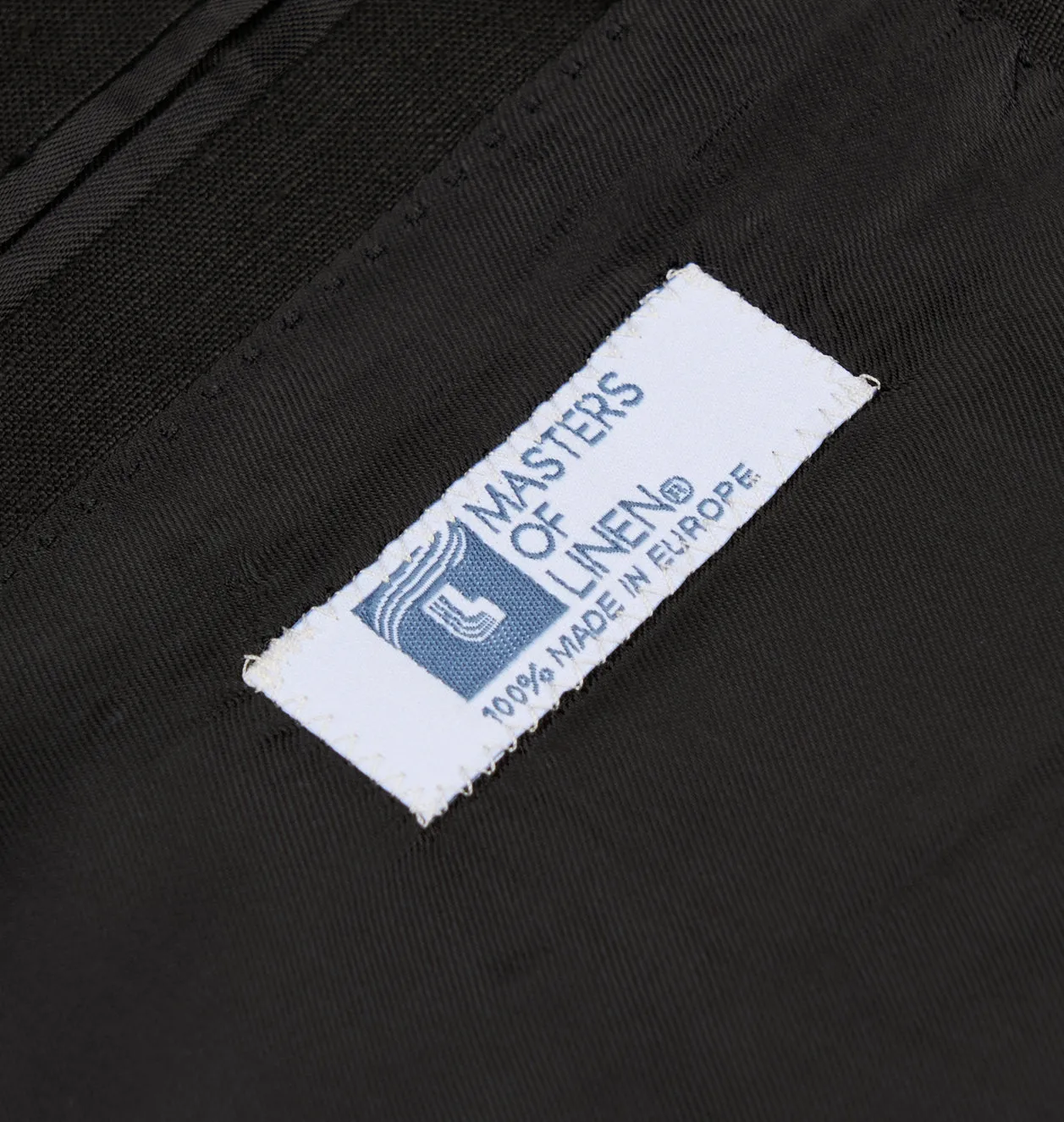 New SUITREVIEW Elmhurst Black Pure Linen DB Suit - Size 42S