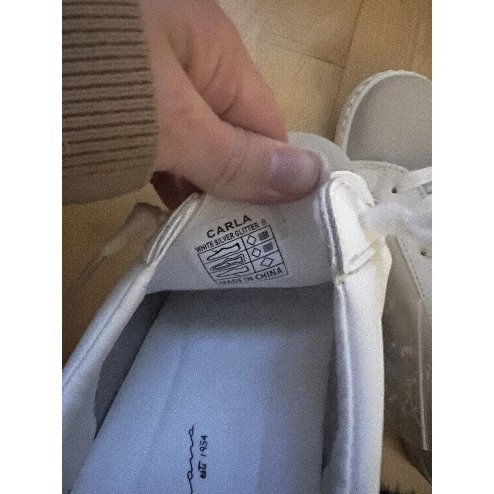 NWOT Vintage Havana Women's Carla Sneaker – White & Silver Glitter – Size 8