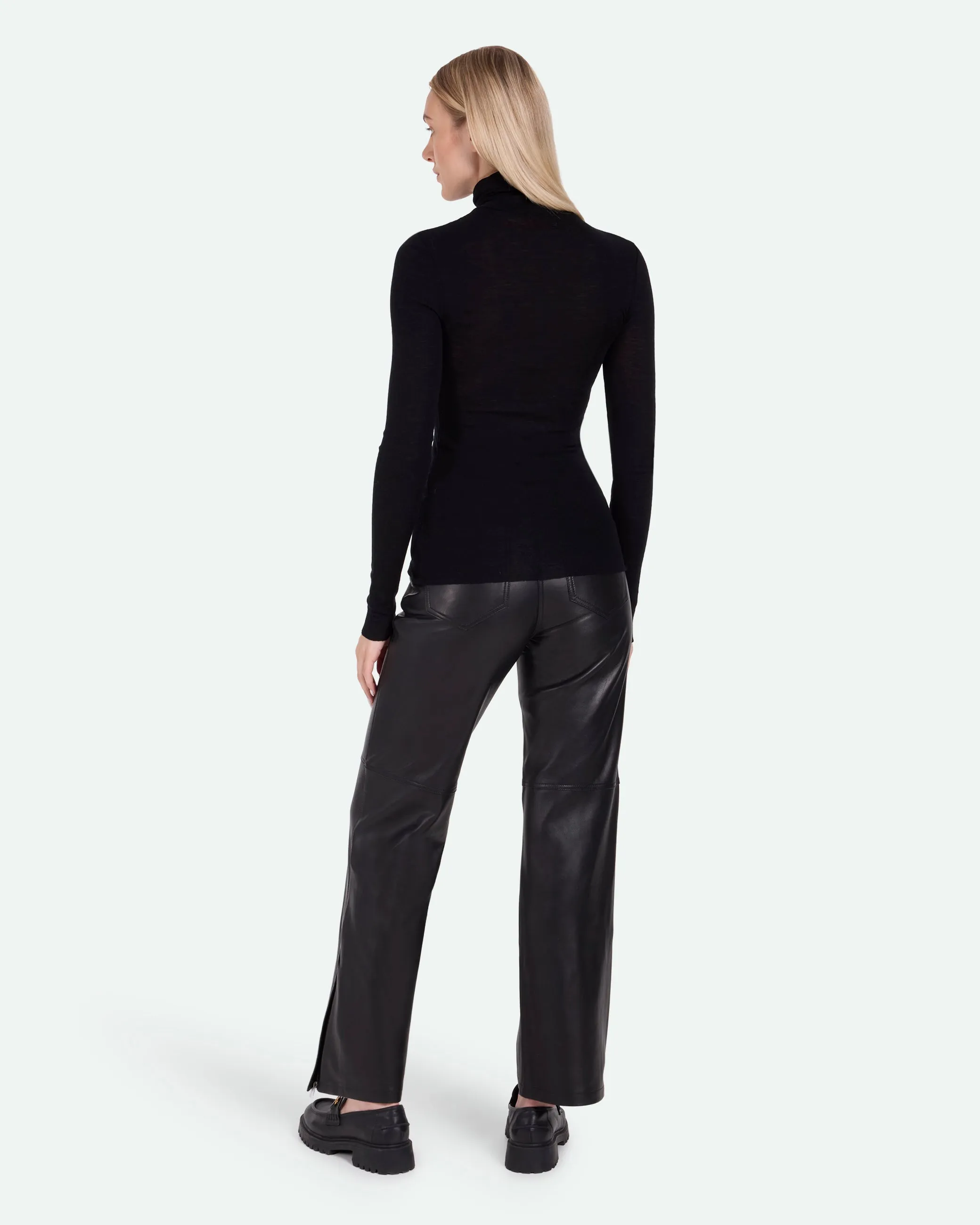 Pernilles long sleeved turtleneck 3736 - Black