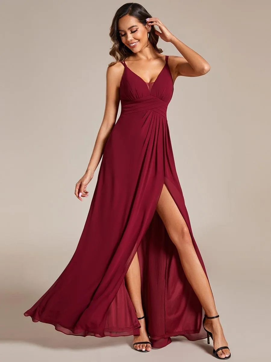 Robe de demoiselle d'honneur en mousseline à col en V avec fente haute
