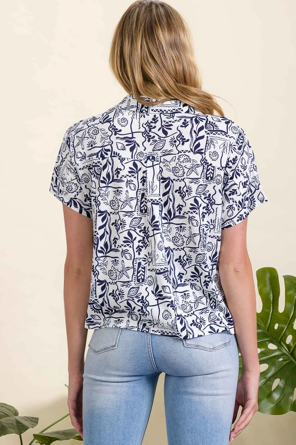 SHORT SLEEVE PRINTED VIENNA COLLAR TIE FRONT DOLMAN