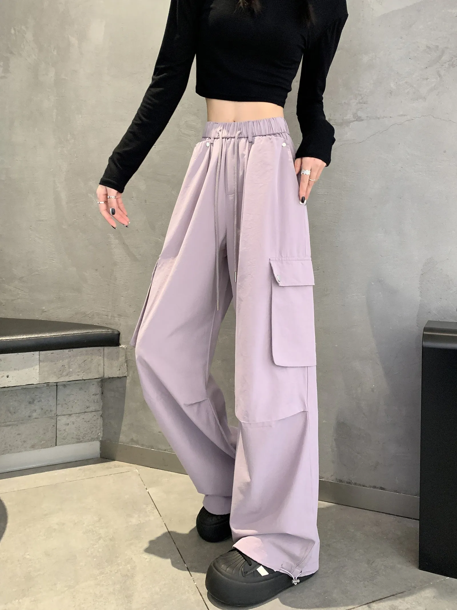 Stylish Solid Wide-Leg Cargo Pant for a Chic High-Street Look
