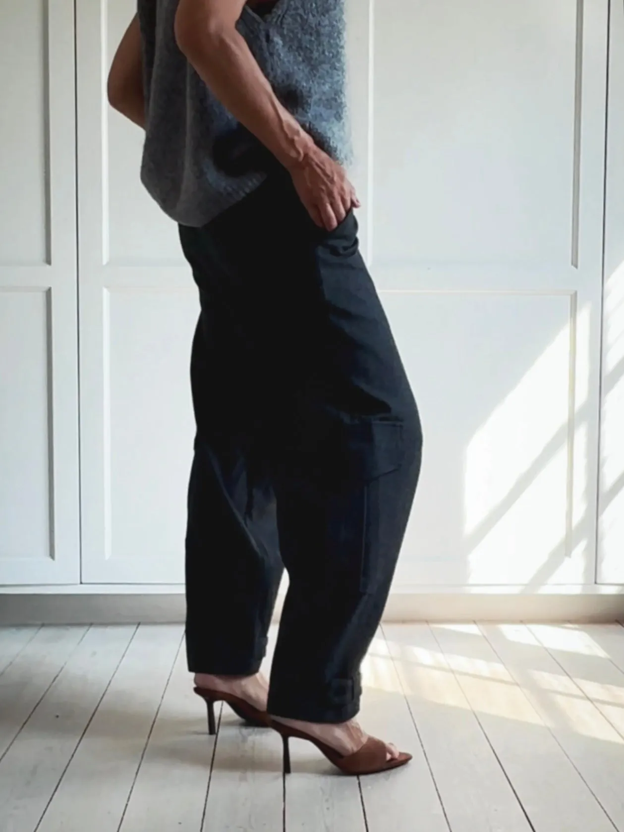 SUIT CARGO PANTS WITH DETAILS - GREY