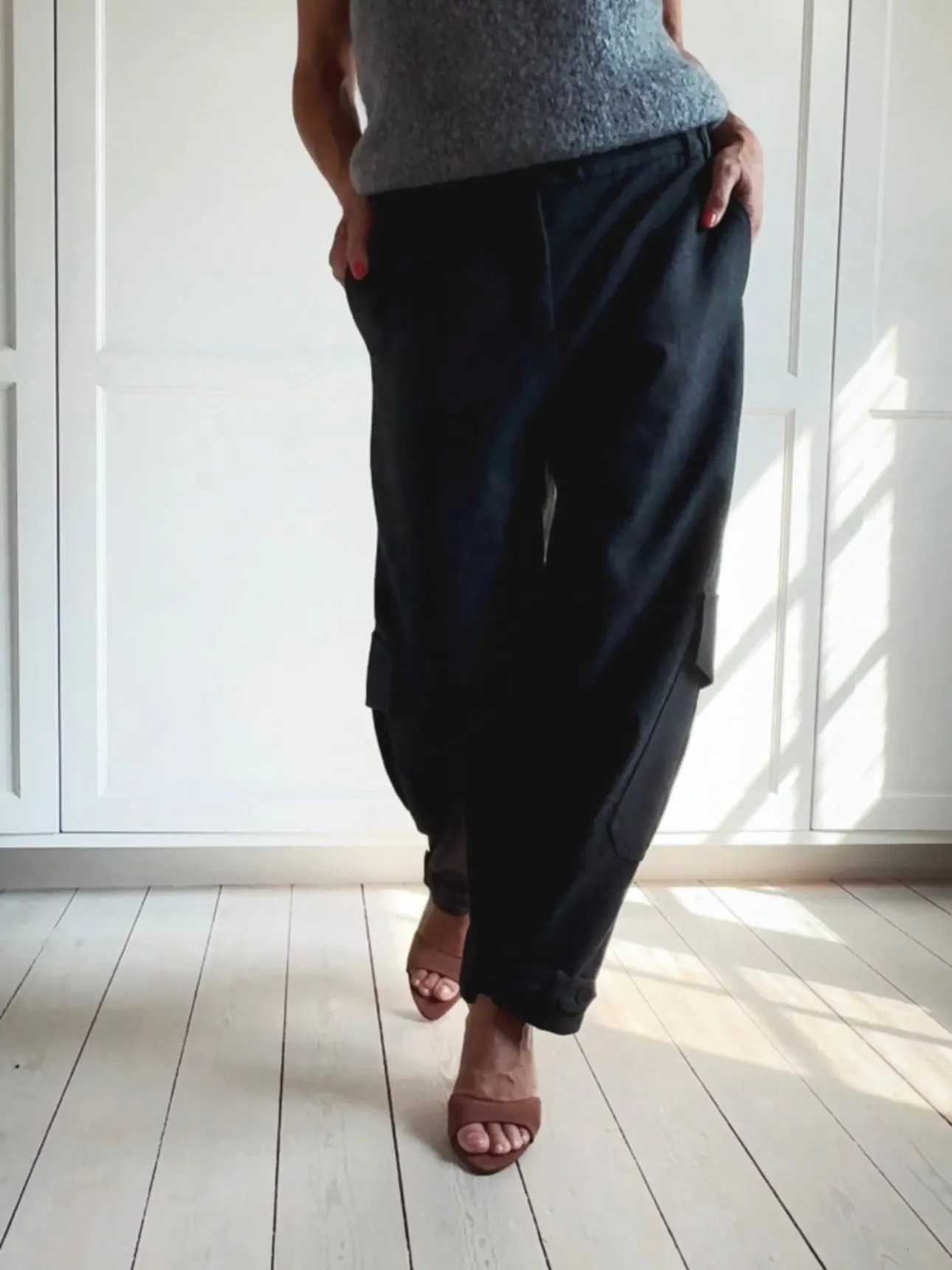 SUIT CARGO PANTS WITH DETAILS - GREY