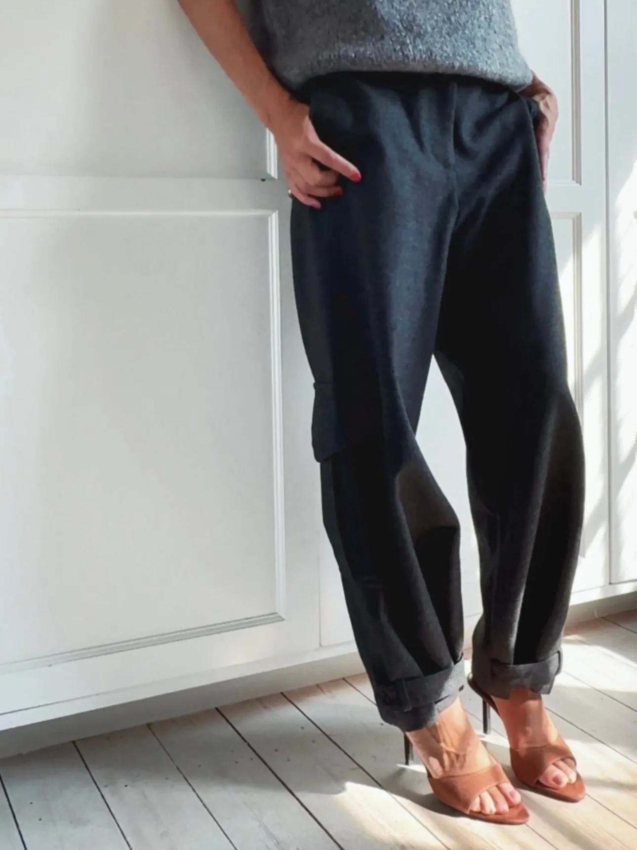 SUIT CARGO PANTS WITH DETAILS - GREY