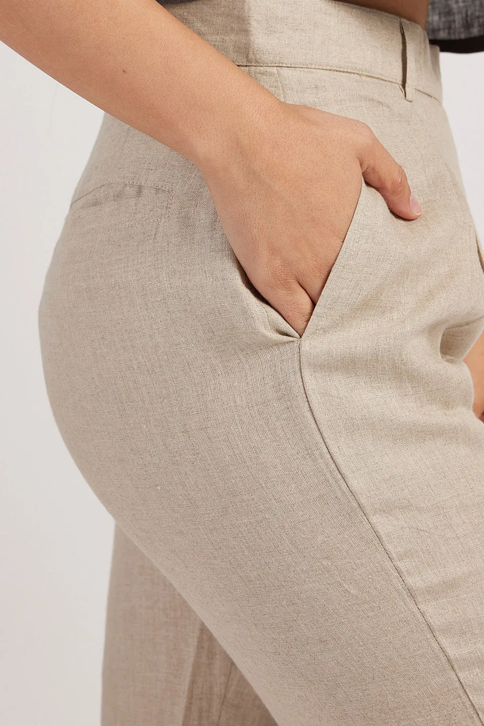 The Linen Pleated Trousers
