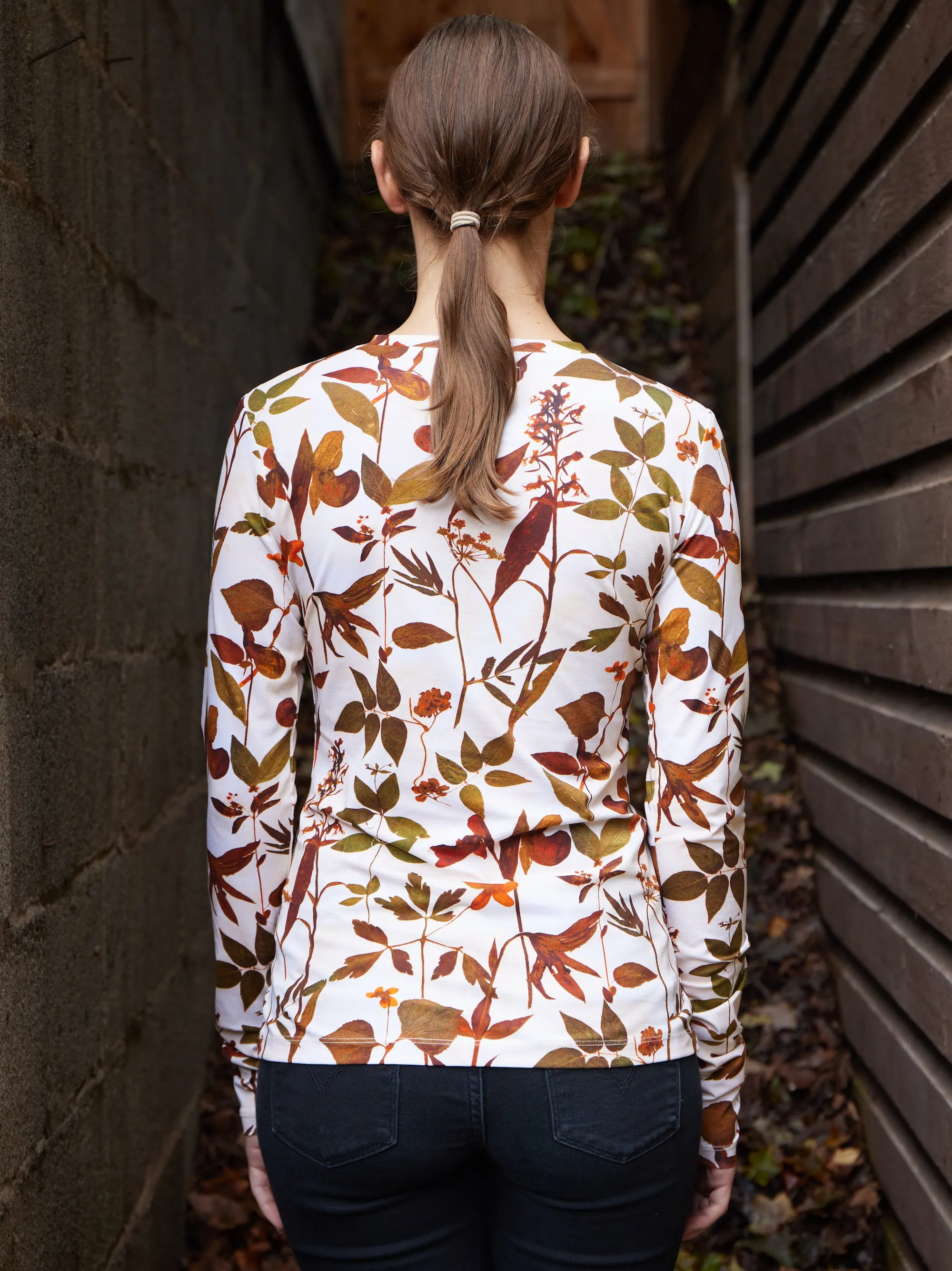 tnumarya botanical light jersey top