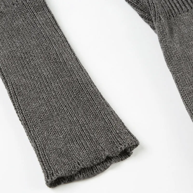 V-neck slim sweater