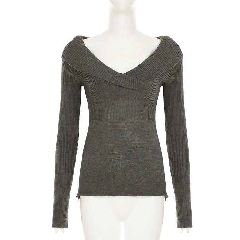 V-neck slim sweater