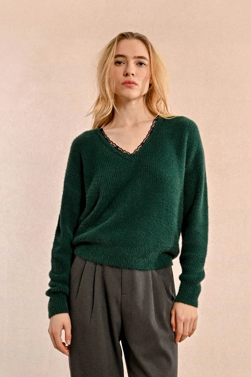 V-NECK SWEATER