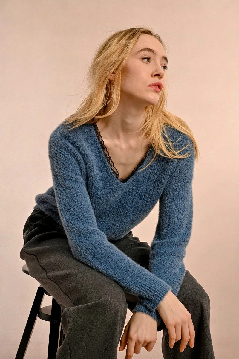 V-NECK SWEATER