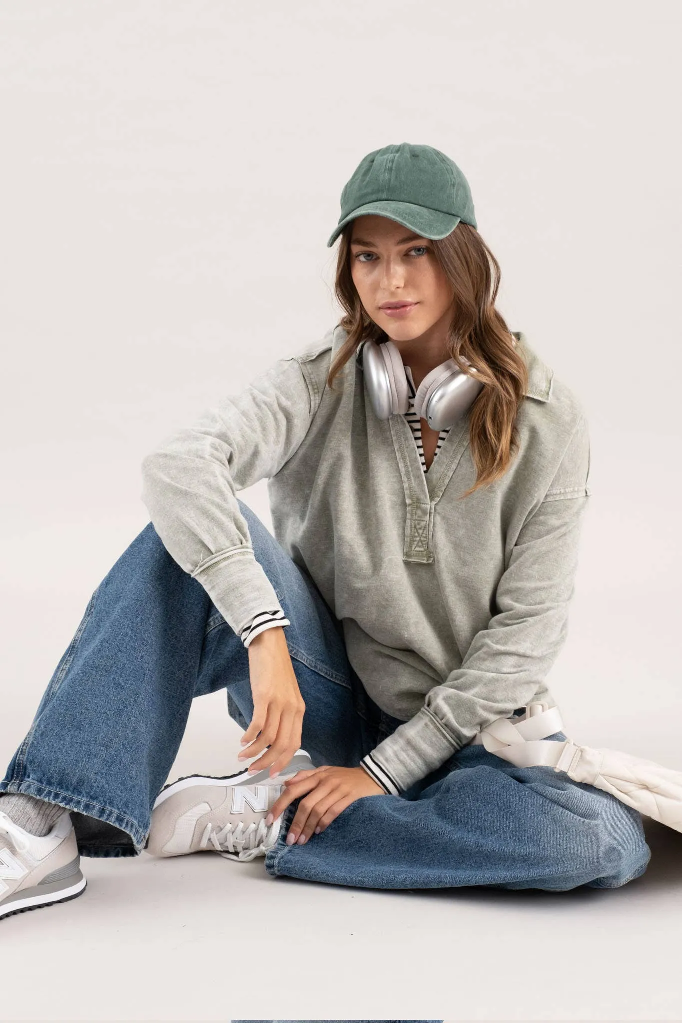 WASHED COLLARED LONG SLEEVE KNIT TOP