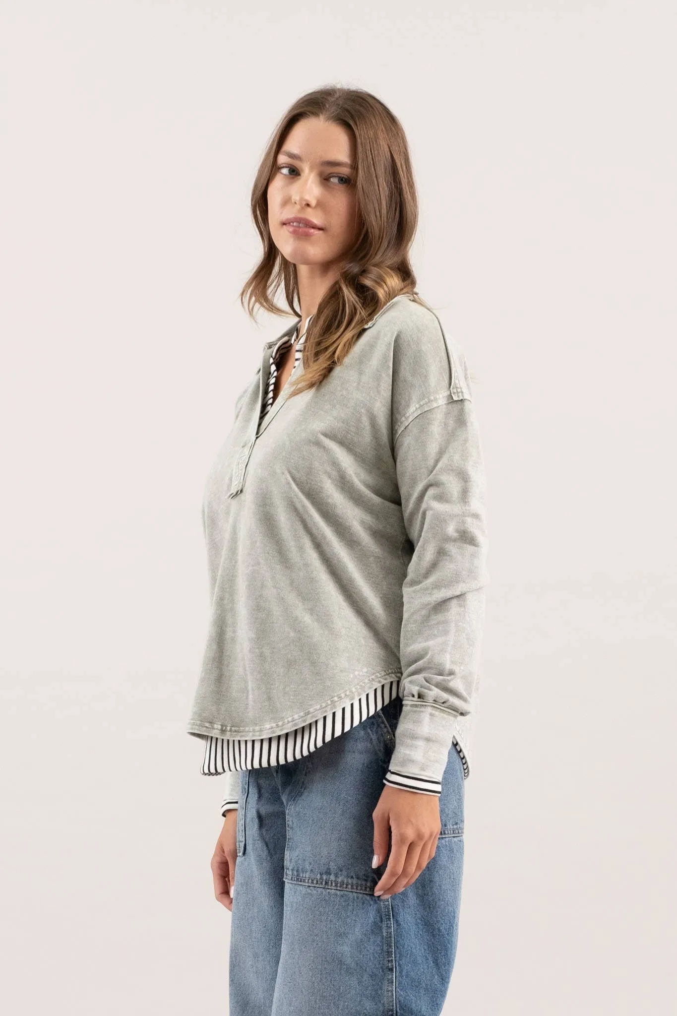 WASHED COLLARED LONG SLEEVE KNIT TOP