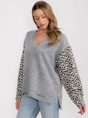 WOMEN'S LONG SLEEVE V-NECK ANIMAL PRINT DISTRESS PULLOVER SWEATER