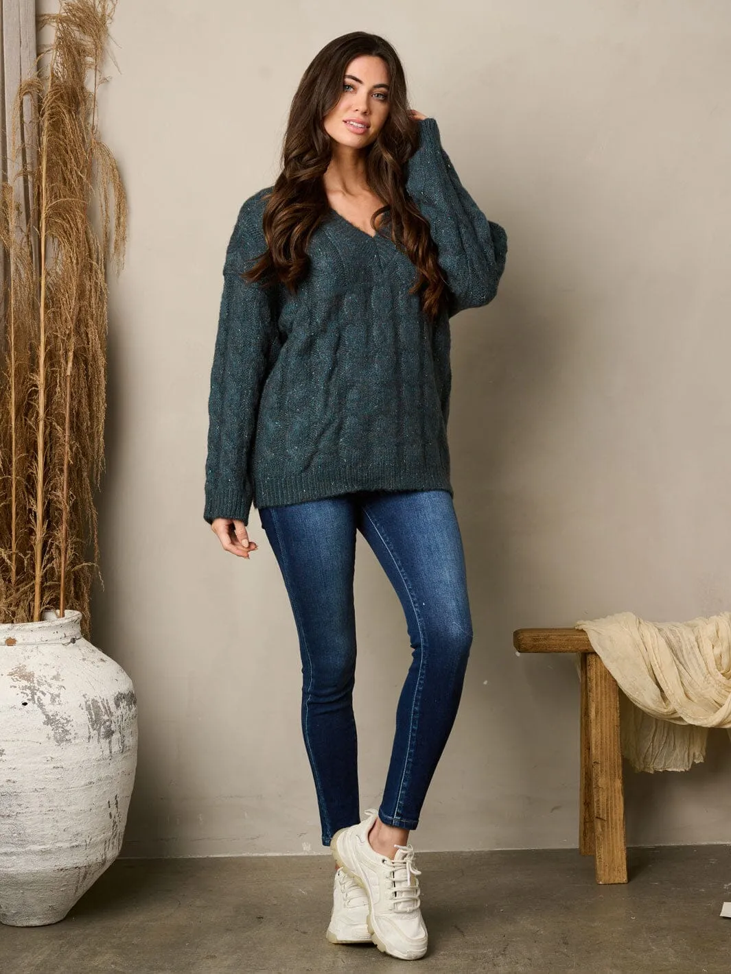 WOMEN'S LONG SLEEVE V-NECK KNIT SWEATER