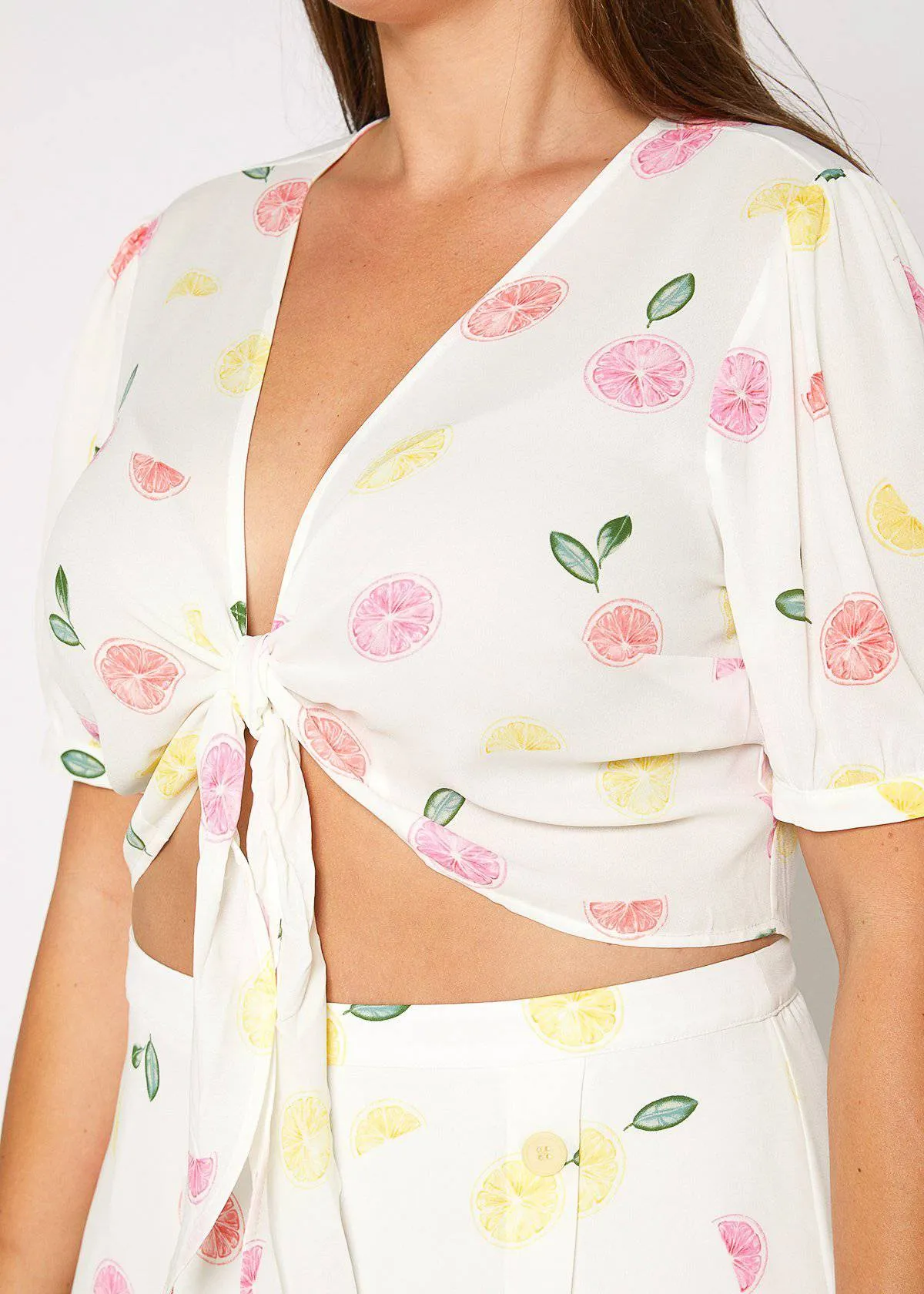 Women's Plus Size Tie Hem Open Front Blouse in Fruit Punch